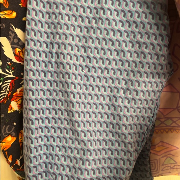 Colorful Patterned Leggings Set - Picture 3 of 14